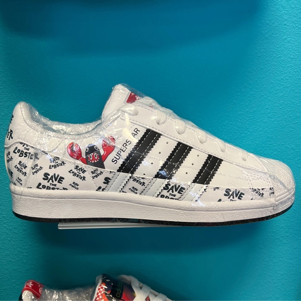 Adidas Originals GX7996 Save The Lobsters